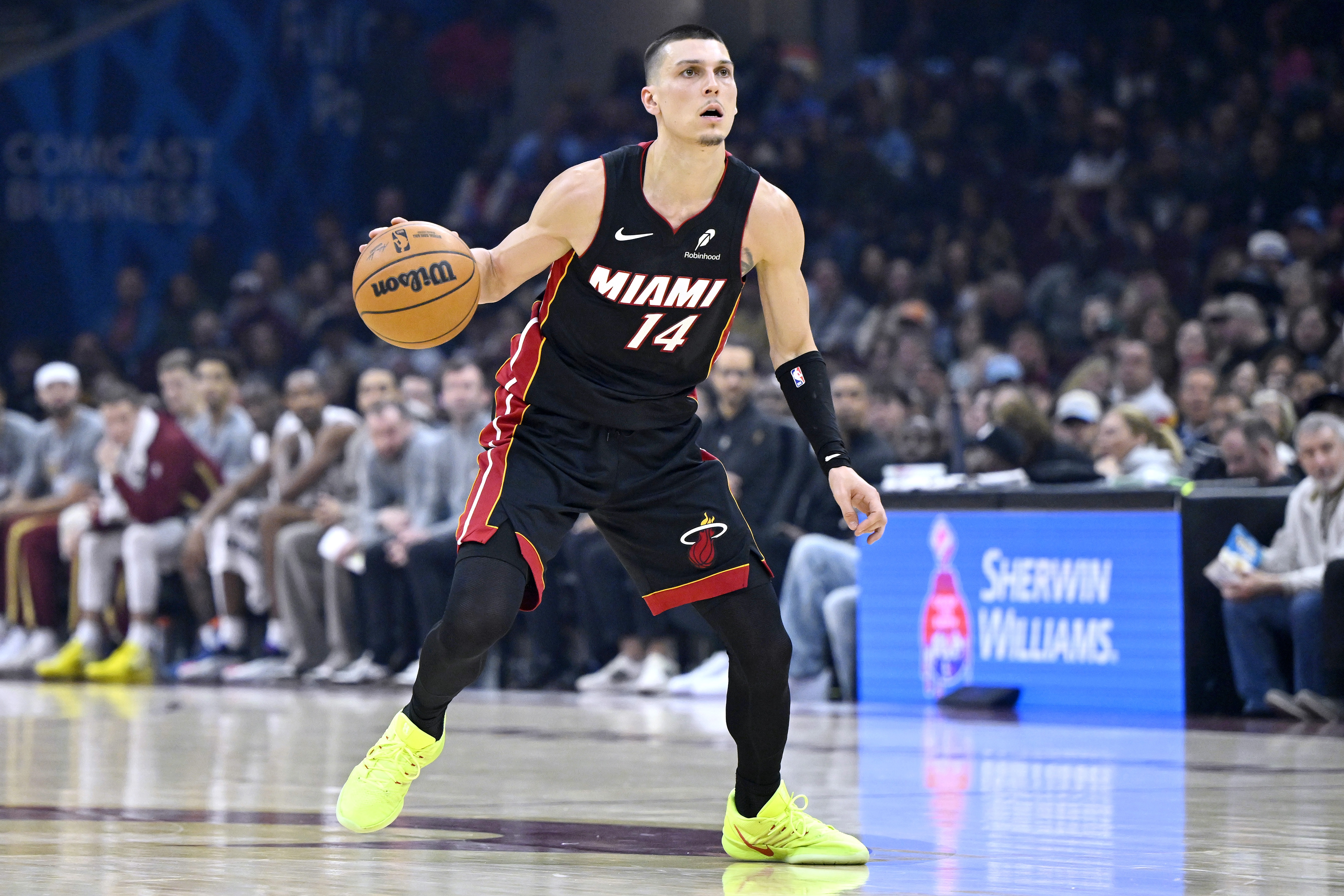 乐虎体育登录入口-NBA彩经：热火守卫主场轻松赢下奇才 马刺攻陷高原客场拿下掘金